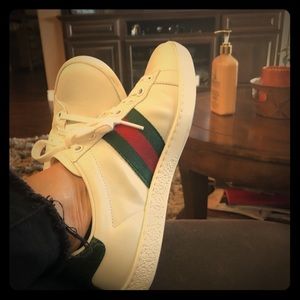Gucci tennis shoes